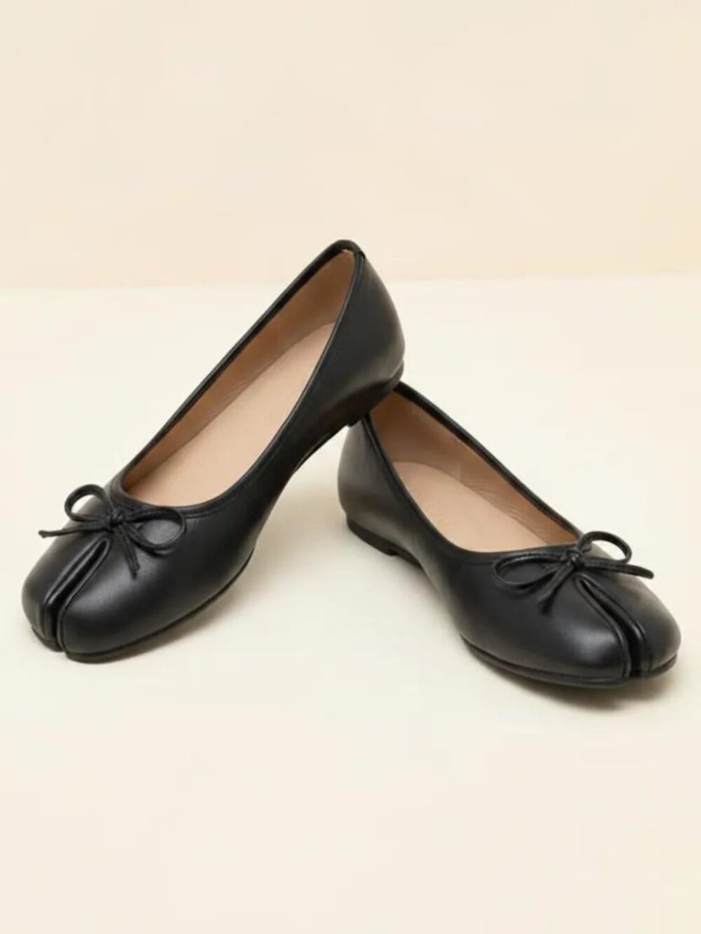 Women's Split Toe Ballet Tabi Flats with Bow Detail Slip-On Everyday Dress Shoes